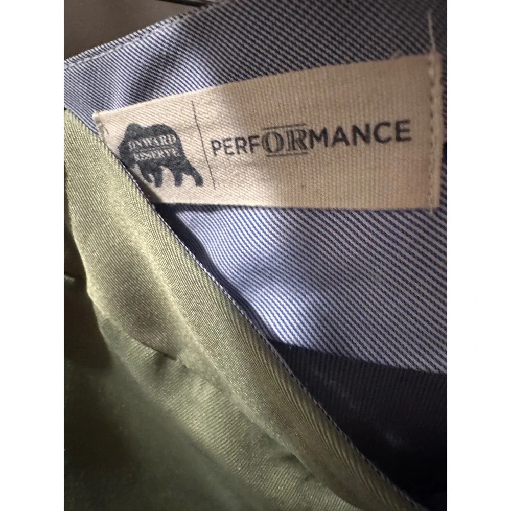 Onward Reserve Performance Khaki Shorts Mens Size 42‎ Flat Front Golf Casual